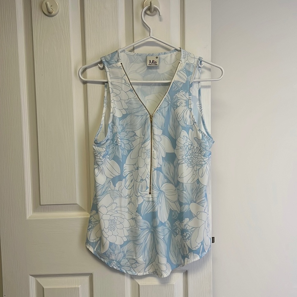 NWOT - Blue and White Floral Sleeveless Top